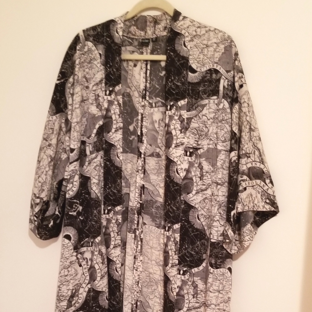 Icone La maison simons celestial kimono style vest